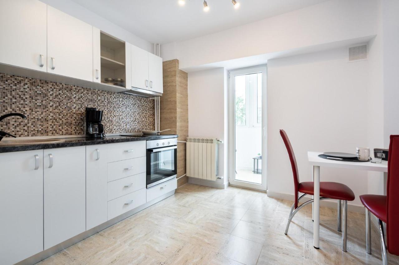 Central Studio Corail Бухарест Экстерьер фото